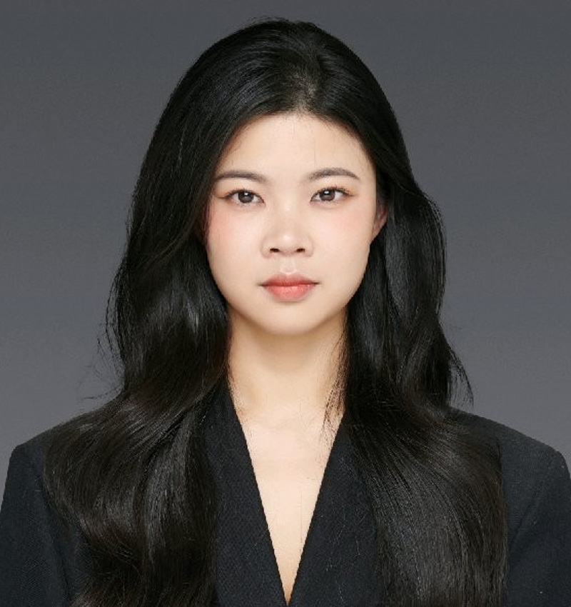About 10 Managing Director 01