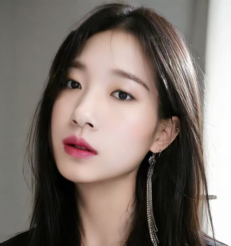 About 12 Selina Liu 01