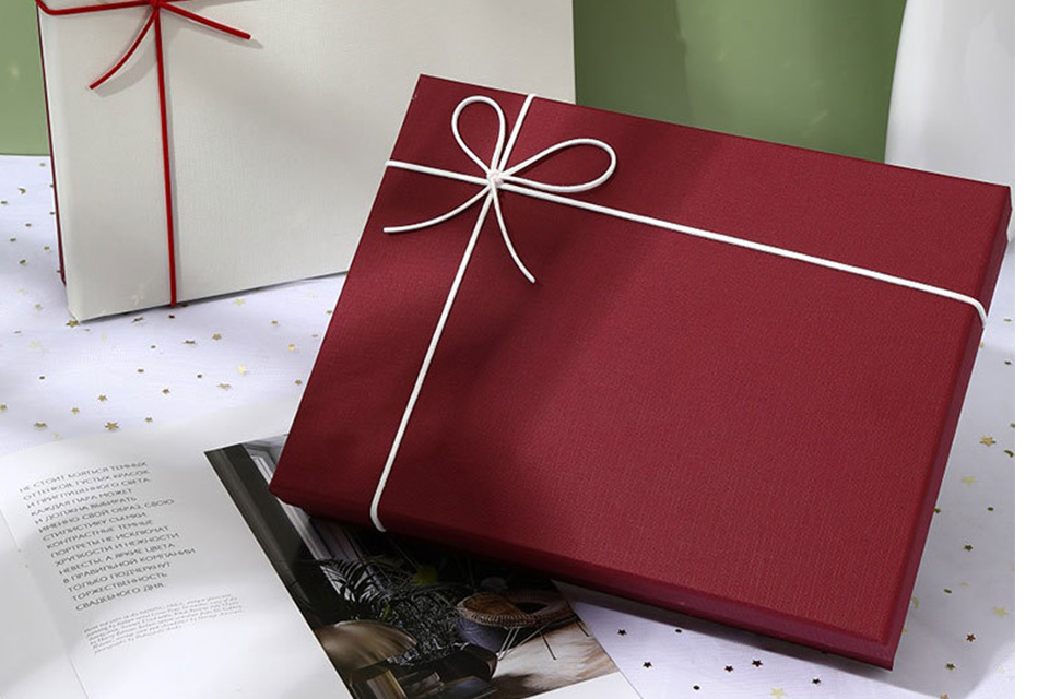 Home 61 Custom Clothing Packaging Box