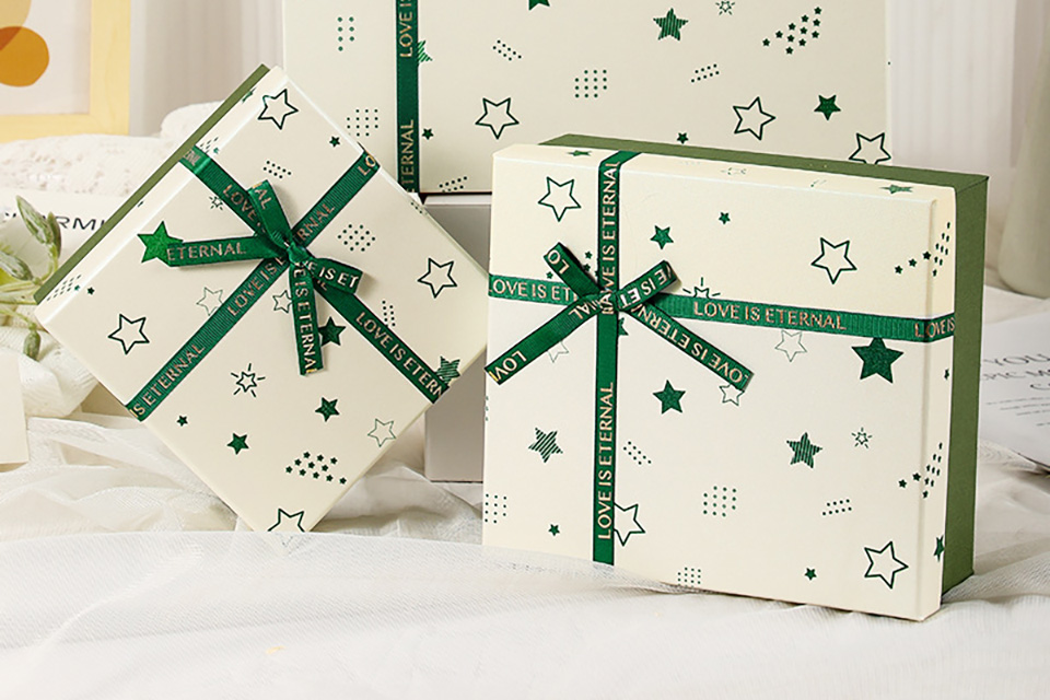 High-End Packaging Boxes Build Brand Competitiveness 4 Custom Gift Boxes