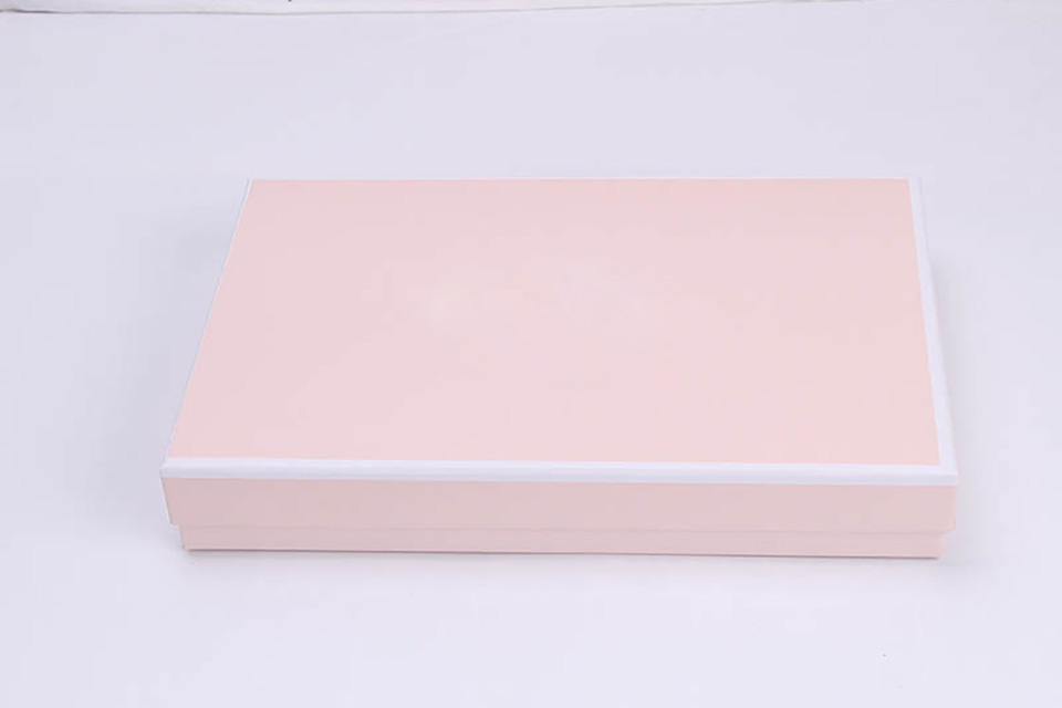 Why Choose Lid and Base Boxes for Clothing Packaging? 4 Lid and Base Boxes for Clothing Packaging